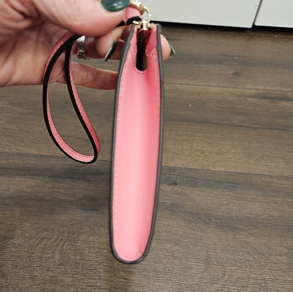 Kate Spade ♠️ Pink Wristlet Clutch - Picture 3 of 10